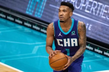 开云体育app下载-一老一少两大射手驰援 湖人还是否会为三分球犯愁