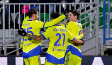 开云体育下载-【意甲】迪巴拉伤退 莫拉塔破门 尤文1比1平威尼斯